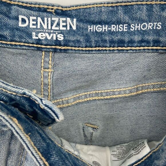 Levi’s Denizen Essential Stretch High Rise Distressed Shorts Size 8 NWT - Picture 7 of 8
